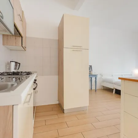 Francy - 15 Min From & Mestre Train Station Appartement