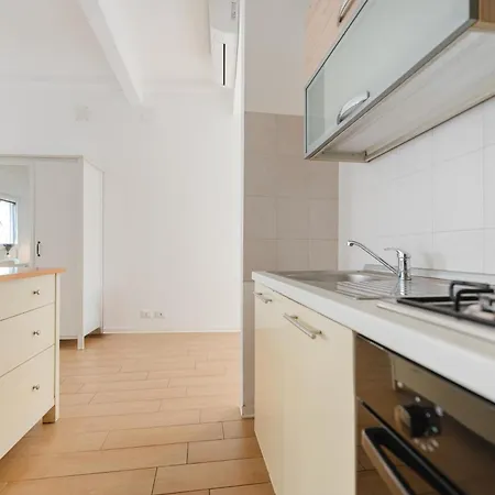 Francy - 15 Min From & Mestre Train Station *